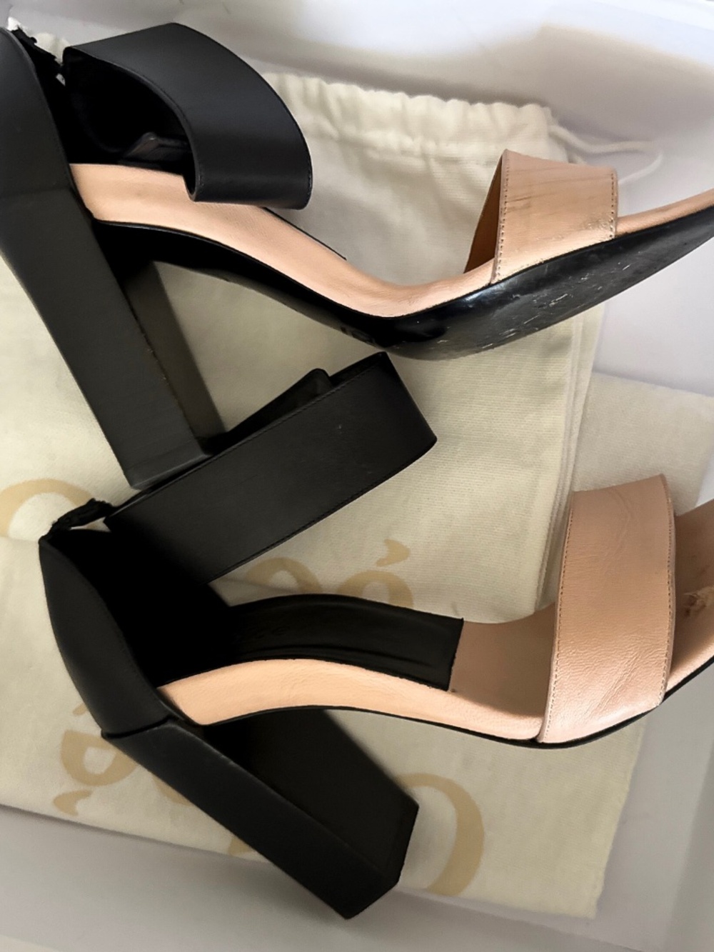 Chloe Blush and Black Leather Sandal Size 37